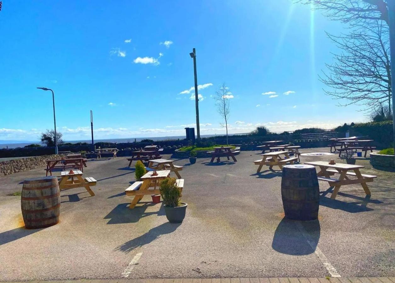 Clarkes Hotel Barrow In Furness Buitenkant foto