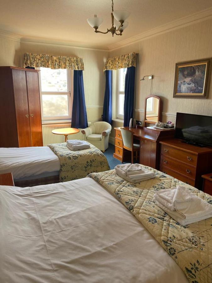 Clarkes Hotel Barrow In Furness Buitenkant foto