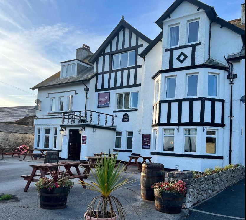 Clarkes Hotel Barrow In Furness Buitenkant foto